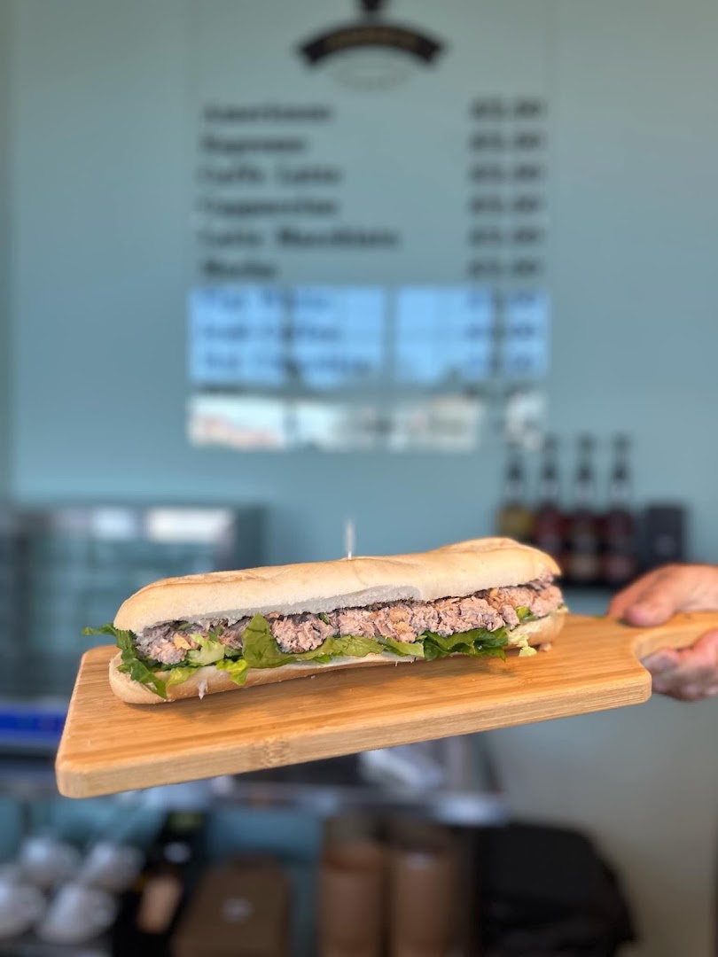 Arnie’s Sandwich Bar · Photos 4