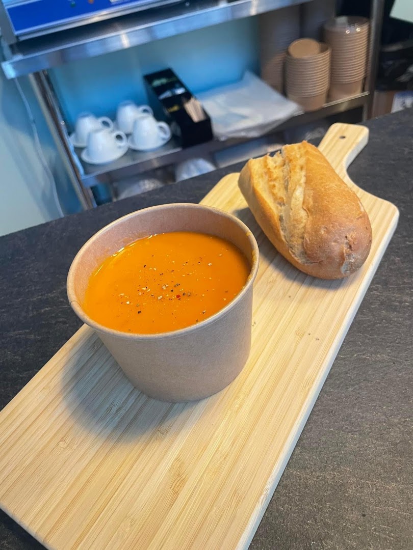 Arnie’s Sandwich Bar · Photos 7