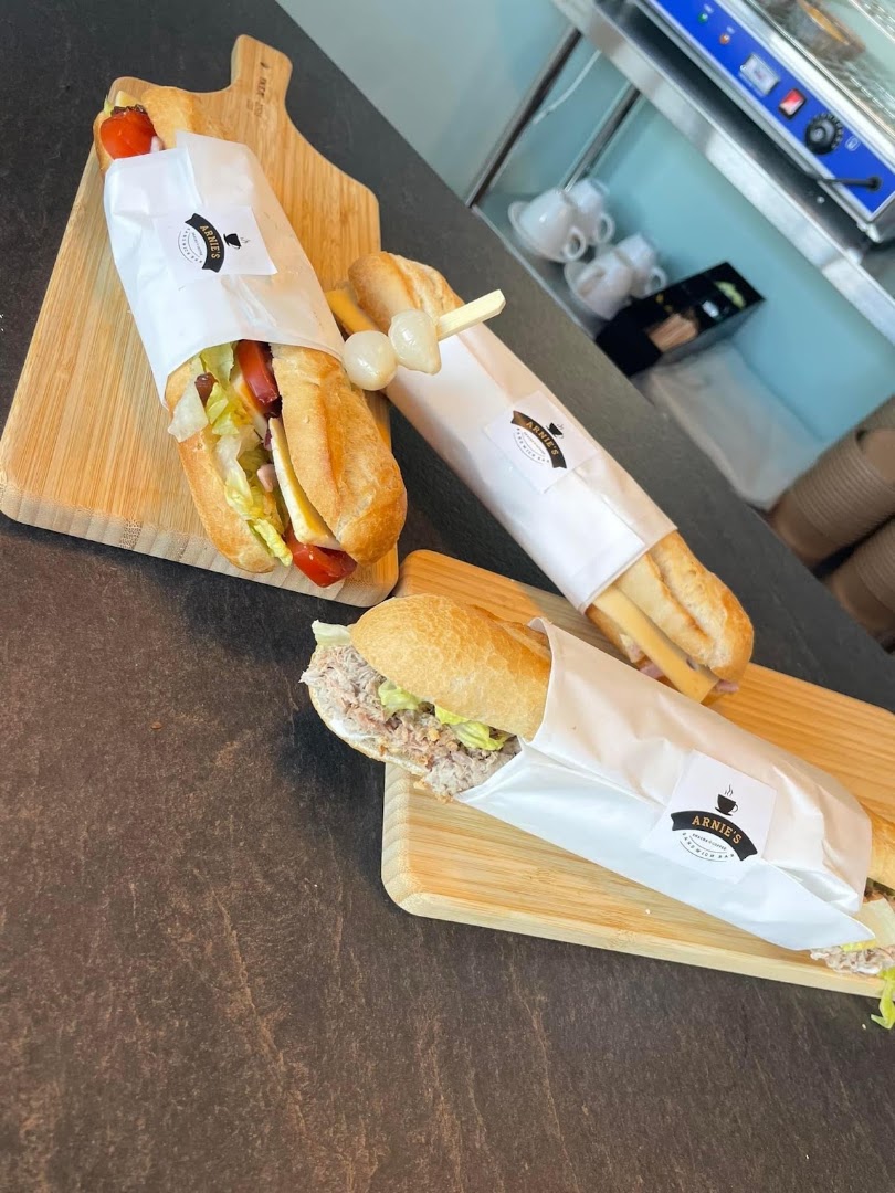 Arnie’s Sandwich Bar · Photos 3